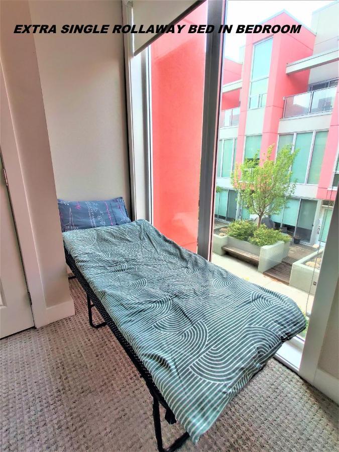 Monki Di Executive Suites - Glas - Luxury Inner City Home 3 Min To Downtown W Private Rooftop Patio Fireplace YYC Esterno foto
